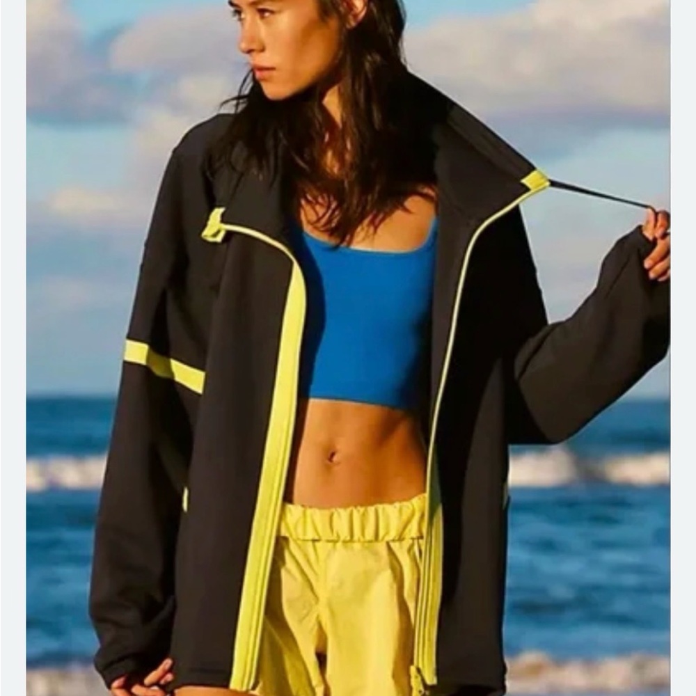 Free People FP Movement Right On Track Zip Up Active Jacket Navy Yellow size M